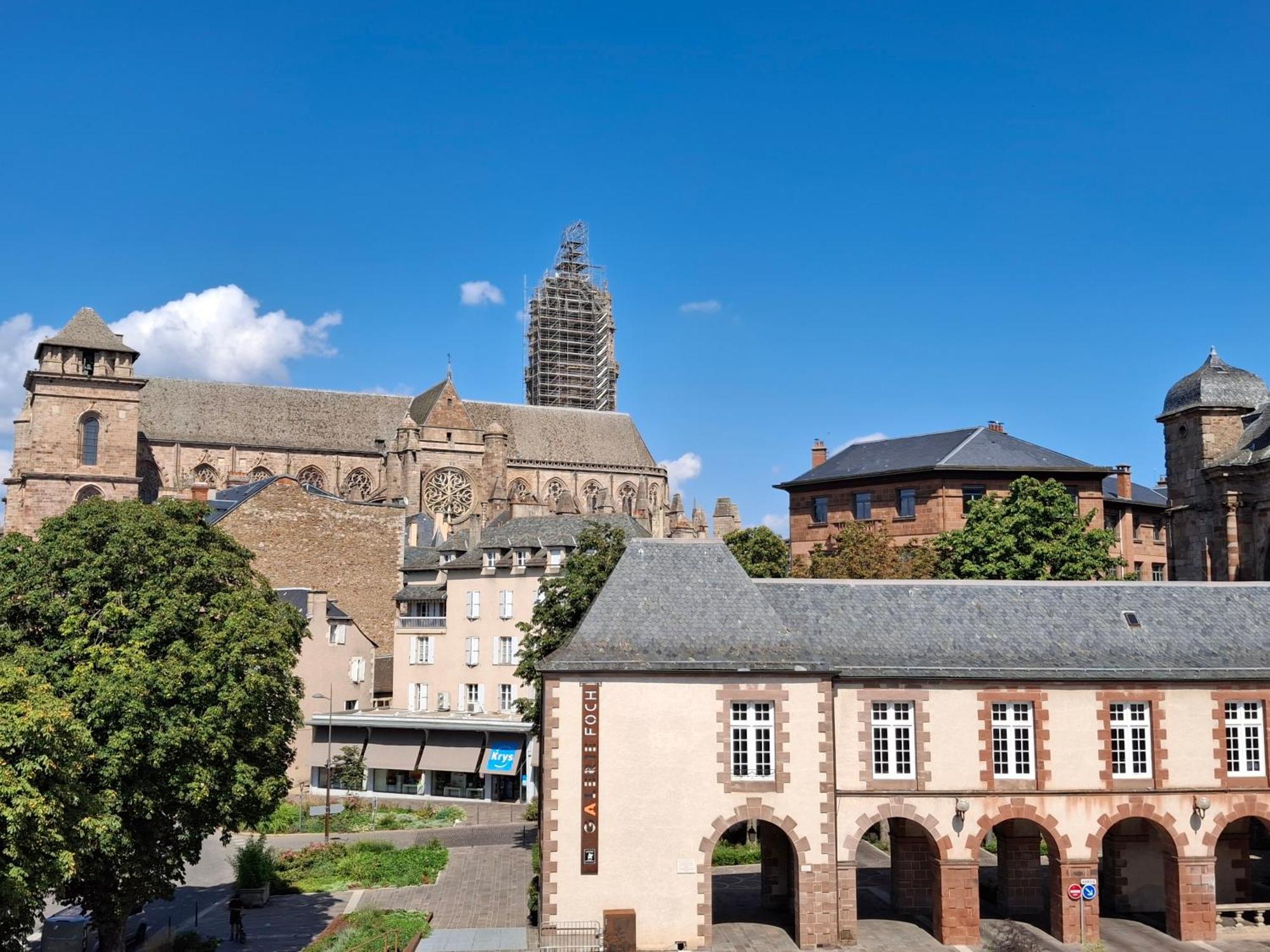 Hotel Tour Maje Rodez Bagian luar foto