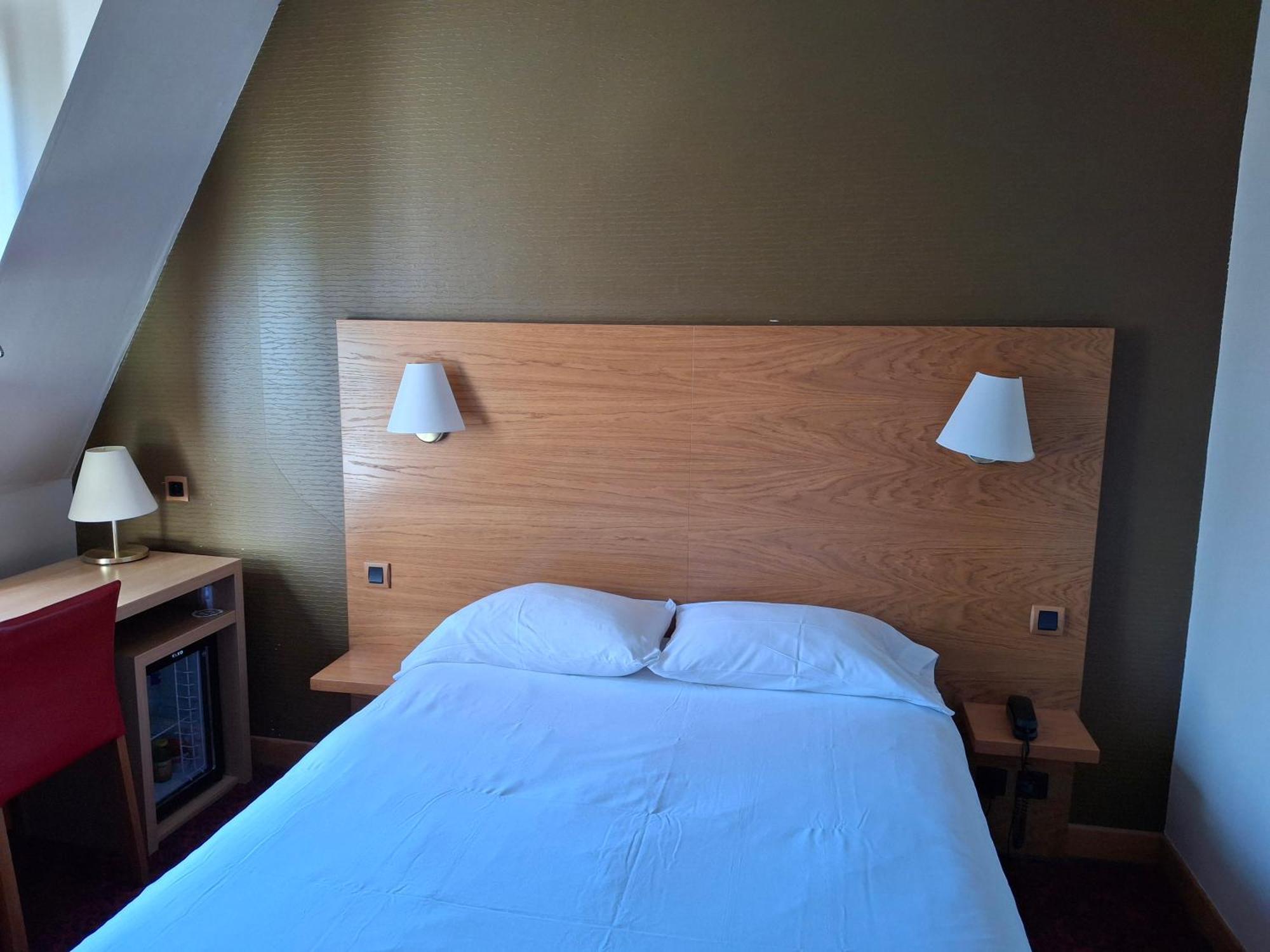 Hotel Tour Maje Rodez Bagian luar foto