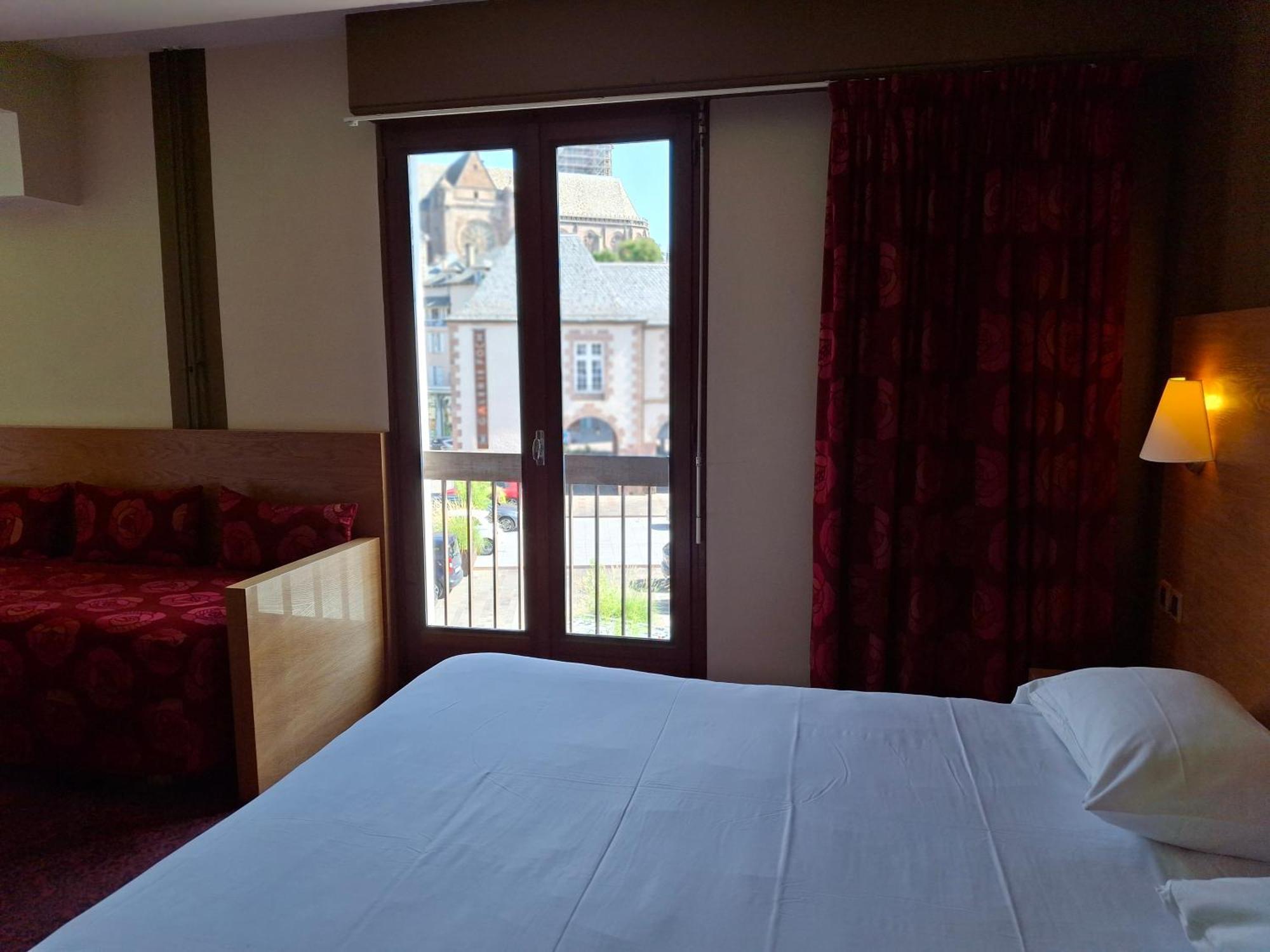 Hotel Tour Maje Rodez Bagian luar foto