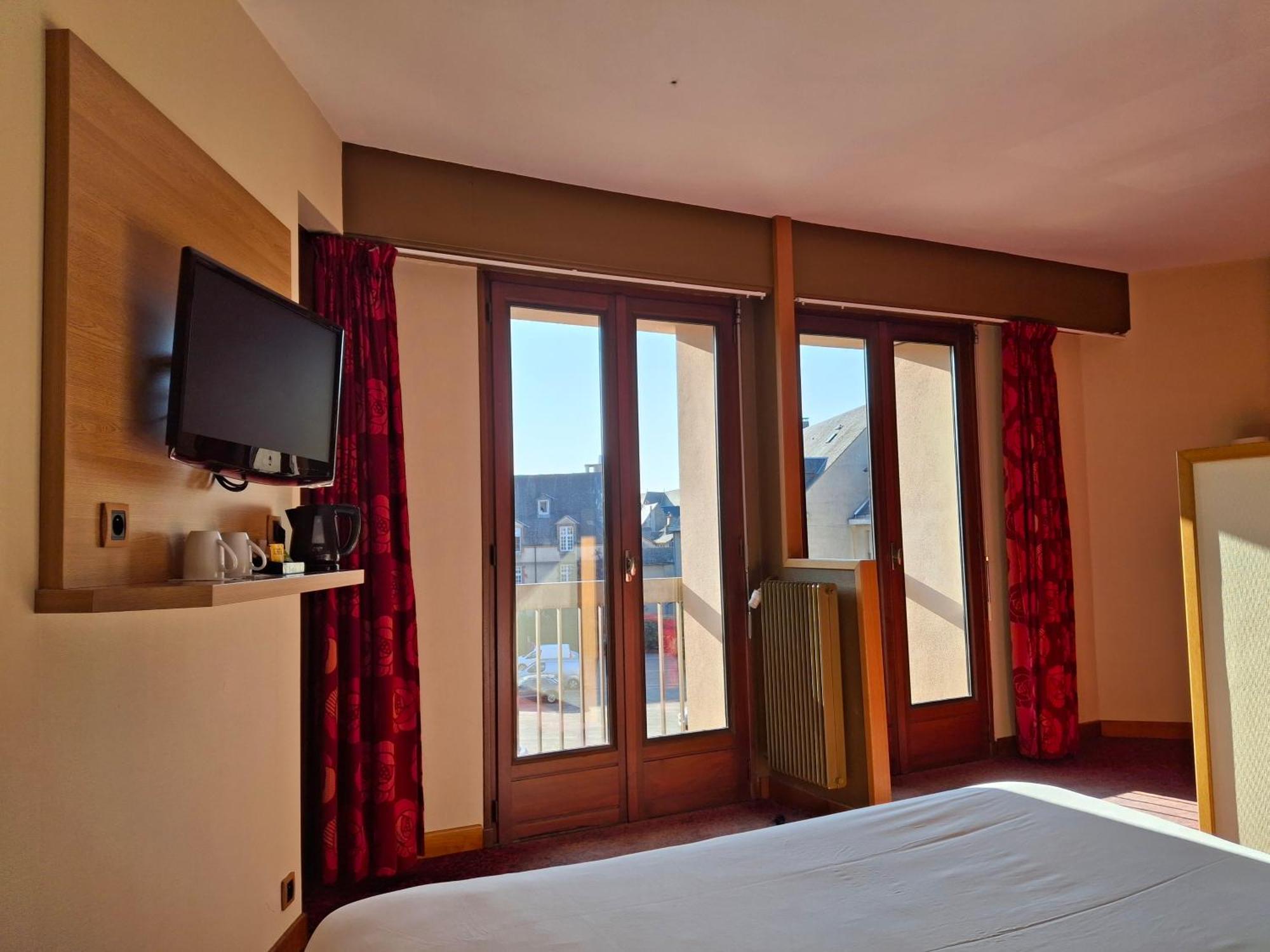 Hotel Tour Maje Rodez Bagian luar foto